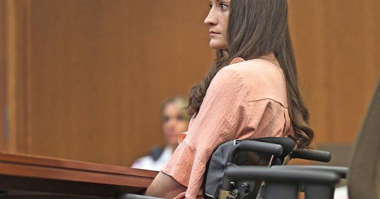 Asfixió a sus tres hijos y dijo que una "voz oscura" le exigió que lo hiciera