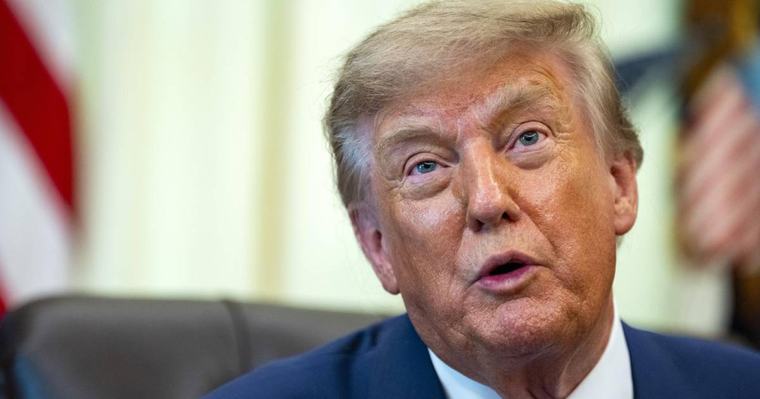 Trump dice que es "seis veces más popular" que Lincoln o Washington