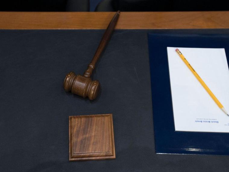 Juez del caso Clancy da orden definitiva de deliberación al jurado tras reiterar bloqueo