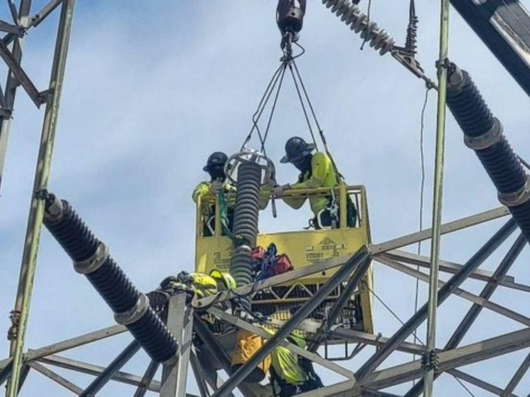 Puerto Rico vuelve a sufrir avería eléctrica que deja a más de 197,000 clientes sin luz