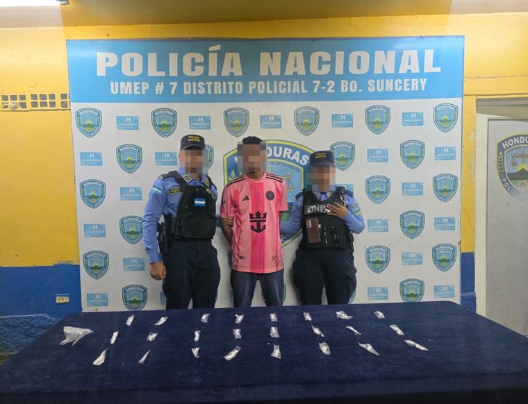 Capturan a alias “El Flaco”, presunto integrante de la MS-13, con supuesta droga en San Pedro Sula