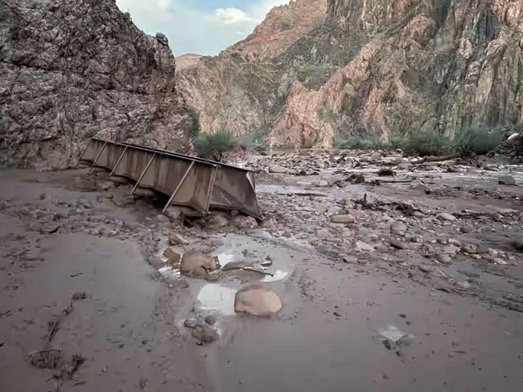 Dos muertos y 15 desaparecidos tras inundación repentina en el Gran Cañón en Arizona