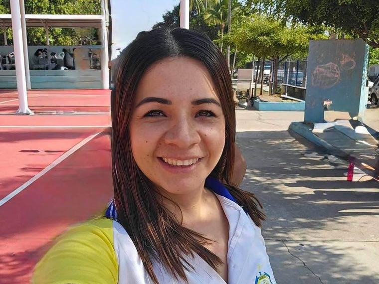 Asesinan a balazos a maestra del Isenco cuando iba con sus hijos