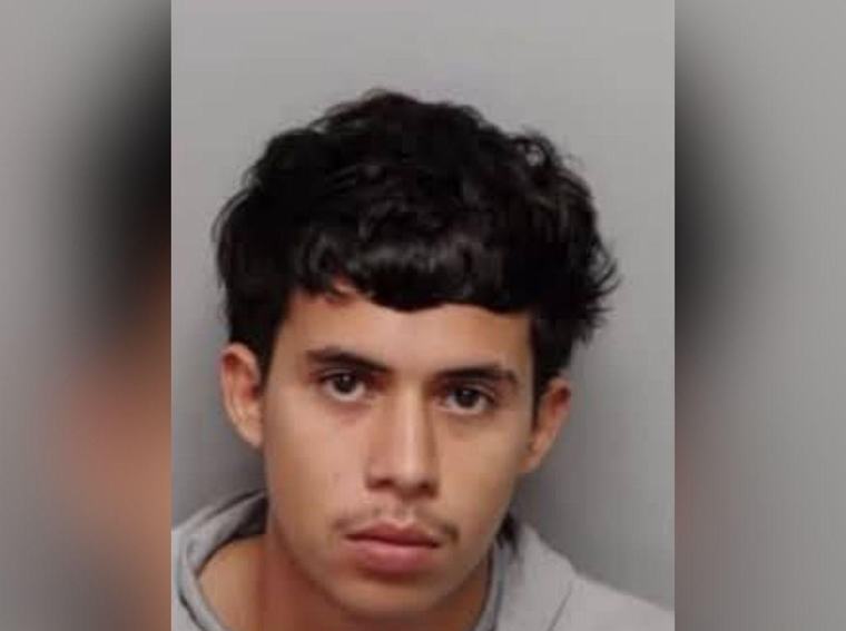 Arrestan a joven en Texas tras amenazar con disparar contra agentes de ICE