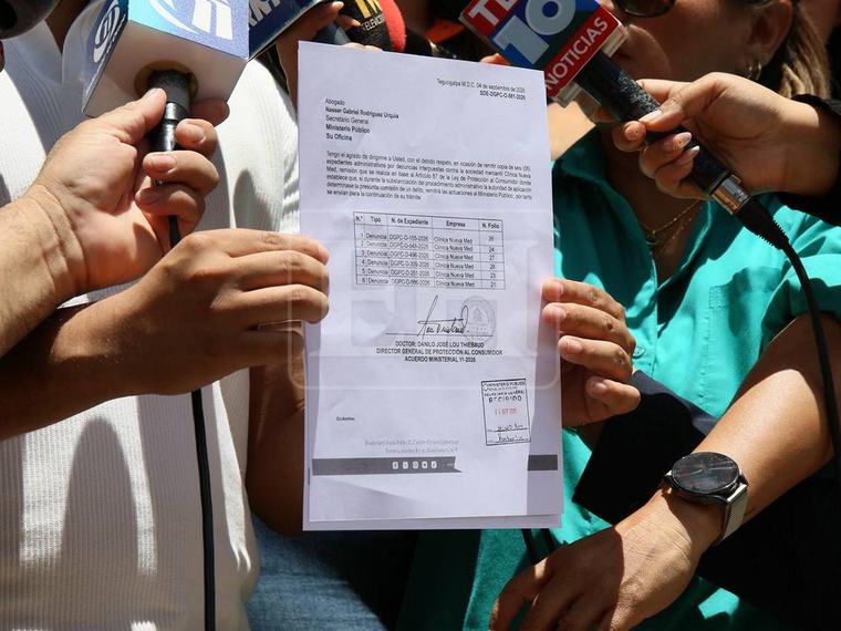 Protección al Consumidor lleva al MP pruebas contra clínicas denunciadas por estafas médicas