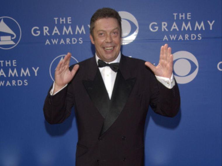 Muere el legendario actor británico Tim Curry a los ochenta años