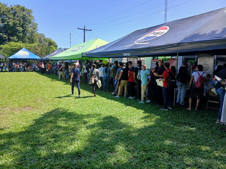 Masiva asistencia a Feria del Empleo desnuda la urgencia de trabajo en La Ceiba
