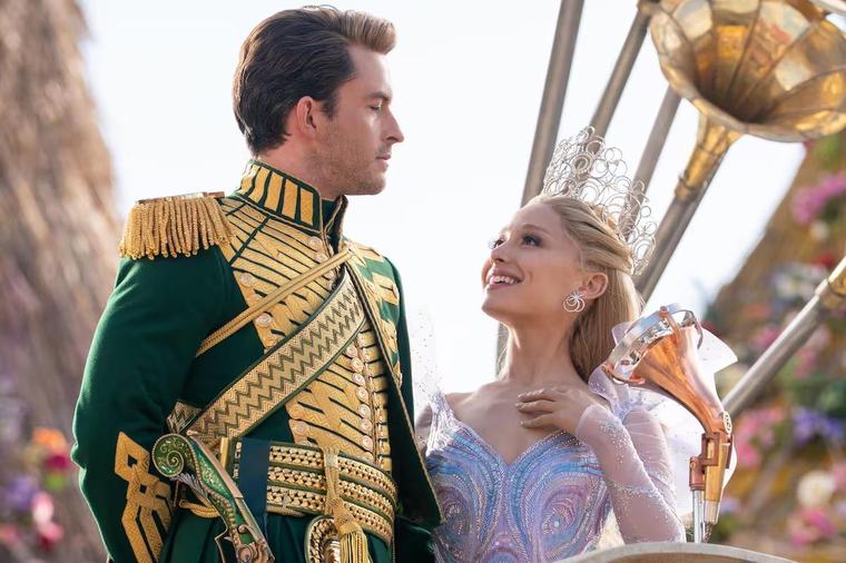 Jonathan Bailey se va de musical tras la salida de Ariana Grande: "Mi apoyo hacia ella es inquebrantable"