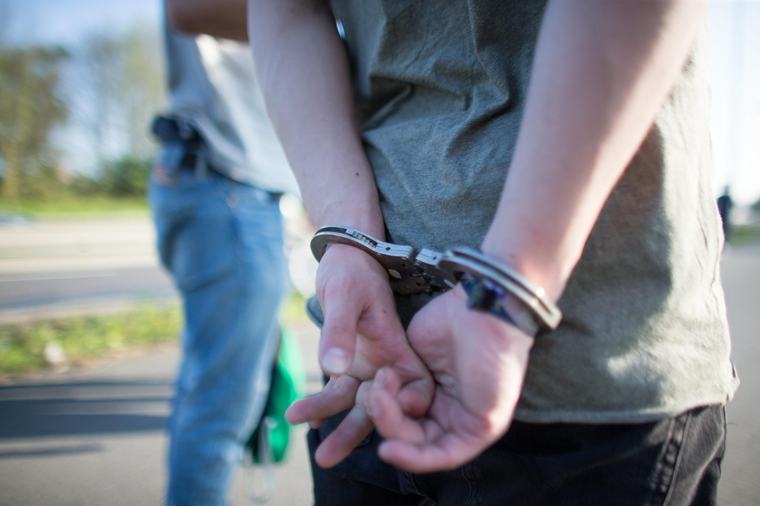 Acusan a una joven de 17 años de ser cómplice del ataque a una mezquita en California