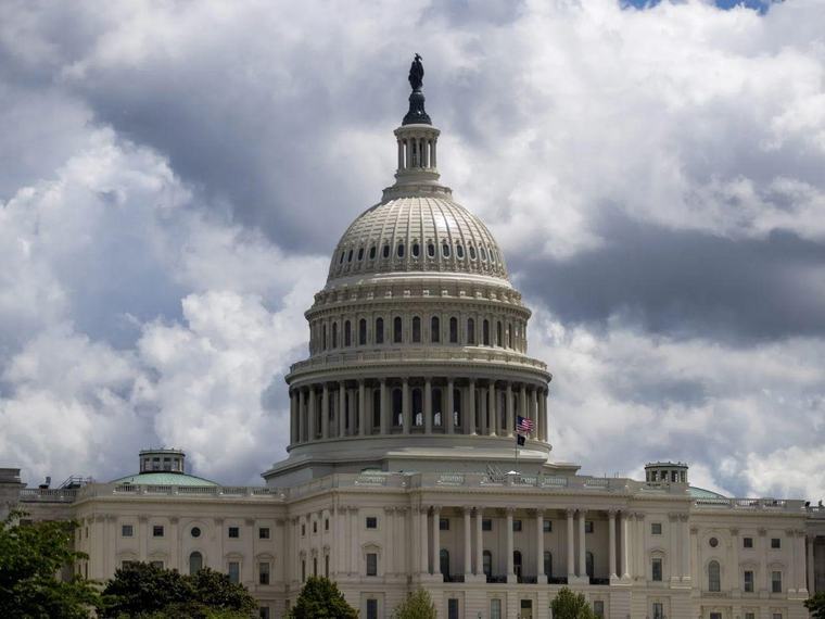 Congreso de Estados Unidos evita un cierre de Gobierno antes de las elecciones