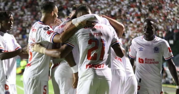 Olimpia arrasó en su grupo y un equipo fue desastre: así terminó la tabla