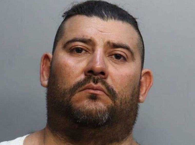 Padre hispano podría ser deportado tras ser denunciado por una maestra en Florida