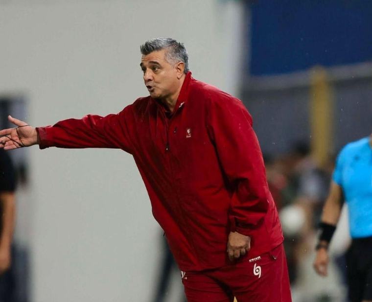 Diego Vázquez queda fuera del Real Estelí y volvería a un grande de Honduras